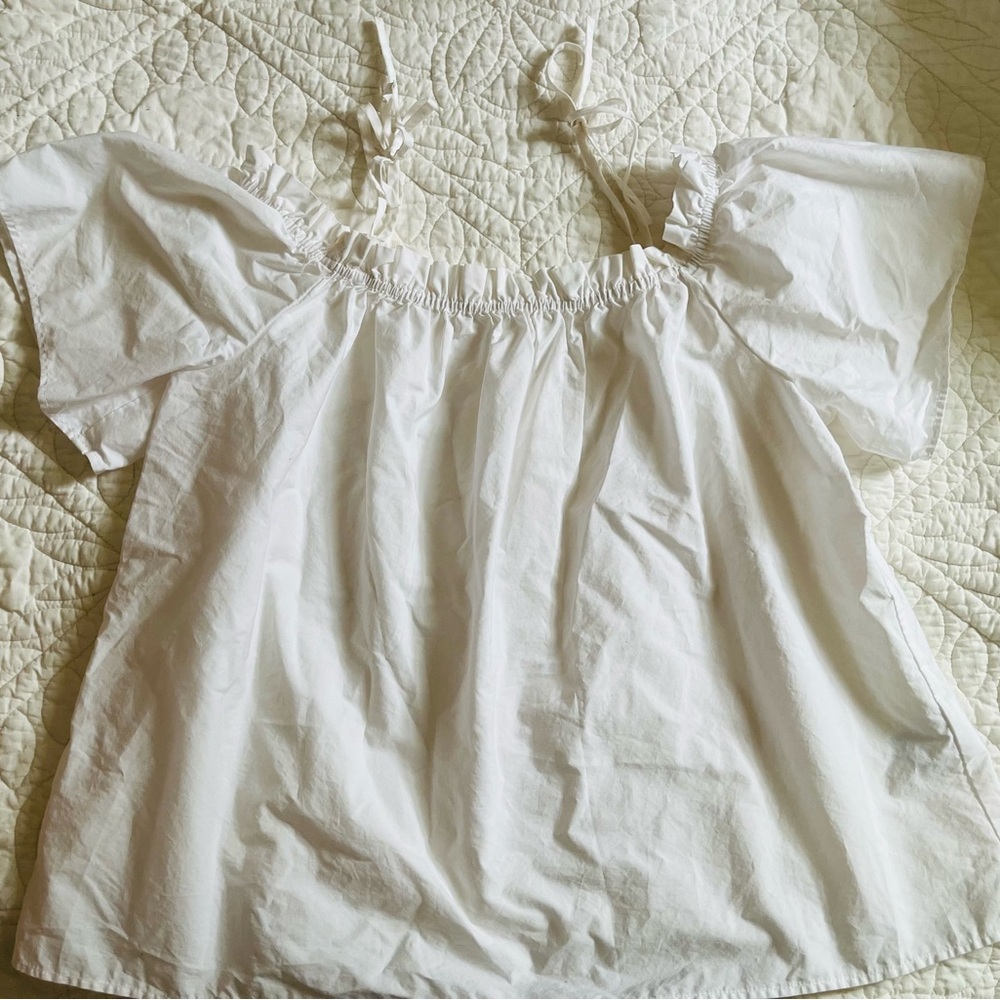 H&M White Off-Shoulder Ruffle Sleeve Top - Picture 2 of 6